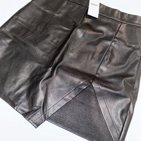 Choies Black Asymmetrical Mini Skirt - Picture 4 of 7
